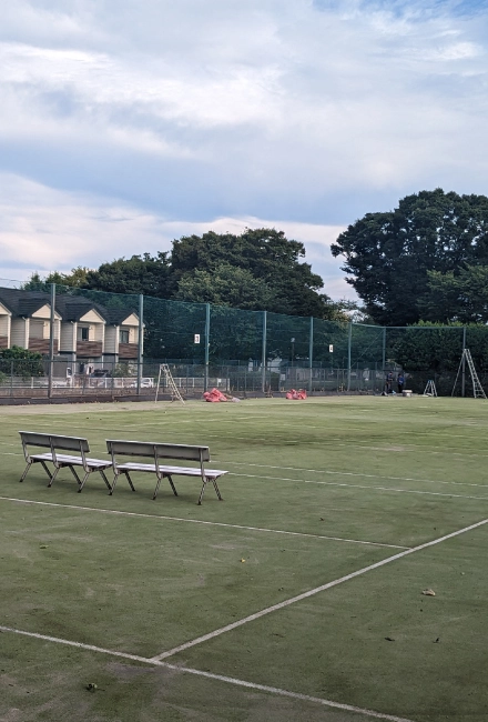 MalvernCollegeTokyoの人工芝施工中の写真