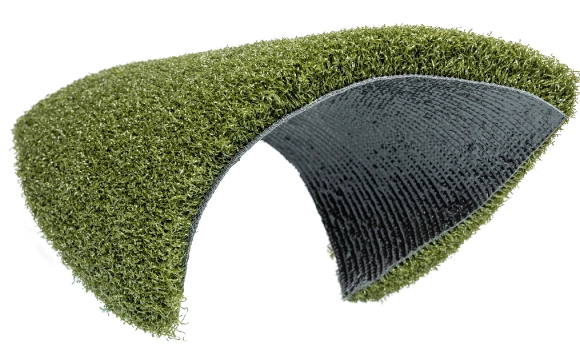 Synlawnのゴルフ用人工芝「TeeStrike」の写真