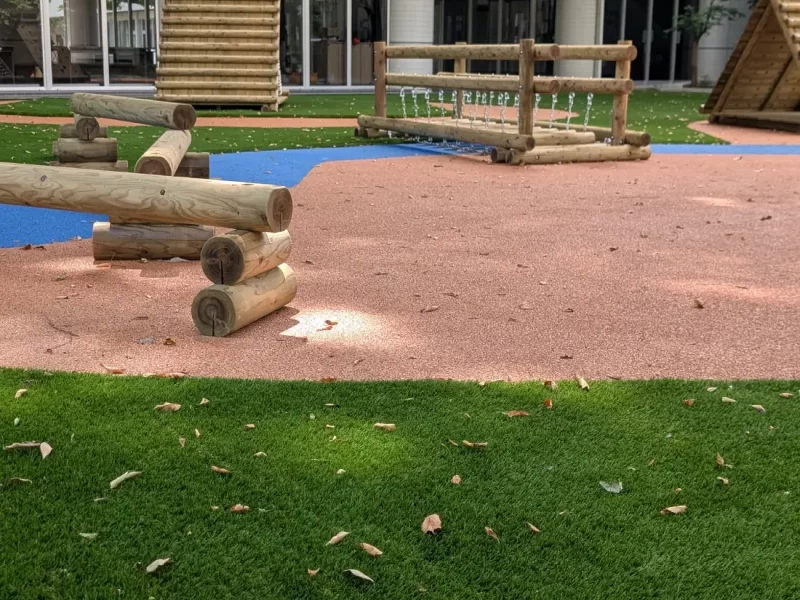 マルバーンカレッジ東京-中庭